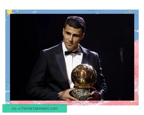 2025金球奖得主罗德里伤愈归队重返曼城训练蓝月中场核心回归